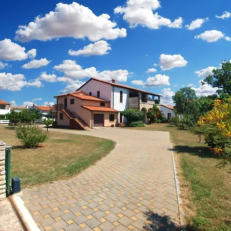 Fuer 3 Personen Ca 32 Qm In Premantura, Istrien Istrische Riviera *